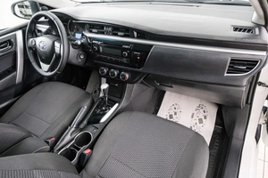 Седан Toyota Corolla 2013 года, 1299000 рублей, Красноярск