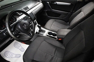 Седан Volkswagen Passat 2011 года, 1099000 рублей, Сургут