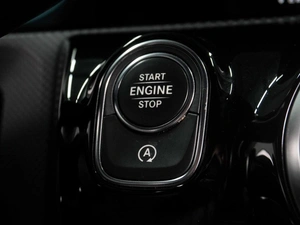 Седан Mercedes-benz CLA-класс 2019 года, 2579000 рублей, Воронеж