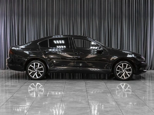 Седан Volkswagen Passat 2016 года, 1979000 рублей, Тюмень