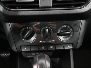 Лифтбек Volkswagen Polo 2021 года, 1629000 рублей, Аксай