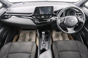 Внедорожник Toyota C-HR 2019 года, 2099000 рублей, Красноярск