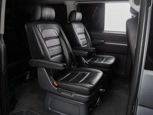 Минивэн Volkswagen Multivan 2018 года, 4770000 рублей, Тюмень