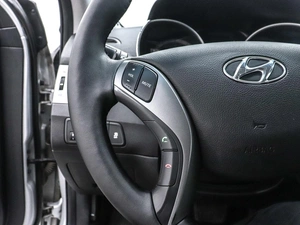 Седан Hyundai Elantra 2013 года, 1099000 рублей, Красноярск