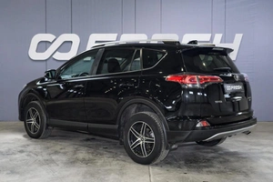 Внедорожник Toyota RAV4 2017 года, 2799000 рублей, Ульяновск