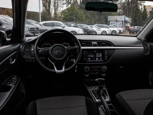 Седан Kia Rio 2019 года, 1499000 рублей, Большой Сочи