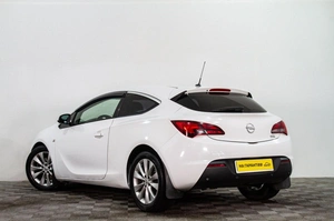 Хетчбэк Opel Astra GTC 2012 года, 829000 рублей, Сургут