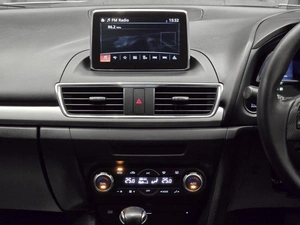 Хетчбэк Mazda Axela 2015 года, 1149000 рублей, Красноярск