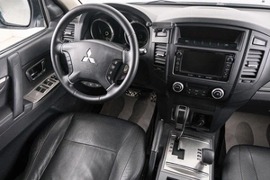 Внедорожник Mitsubishi Pajero 2014 года, 2599000 рублей, Красноярск