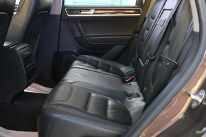 Внедорожник Volkswagen Touareg 2013 года, 2099000 рублей, Омск