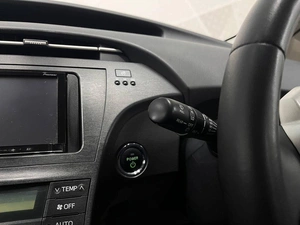 Лифтбек Toyota Prius 2011 года, 999000 рублей, Красноярск