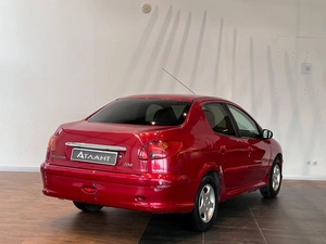 Седан Peugeot 206 2009 года, 419000 рублей, Красноярск