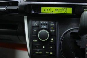 Минивэн Toyota Wish 2013 года, 1438000 рублей, Солонцы