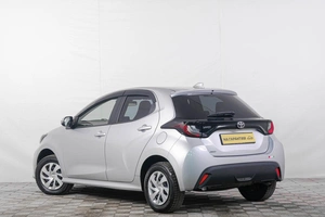Хетчбэк Toyota Yaris 2021 года, 1439000 рублей, Кемерово