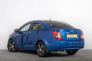 Седан Chevrolet Aveo 2012 года, 649000 рублей, Томск