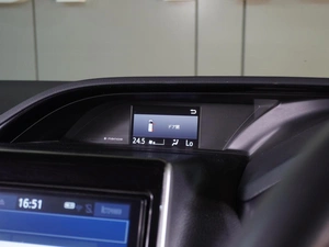 Минивэн Toyota Esquire 2019 года, 2599000 рублей, Воронеж