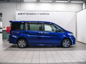 Минивэн Honda Stepwgn Spada 2016 года, 1850000 рублей, Красноярск
