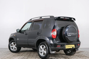 Внедорожник Chevrolet Niva 2011 года, 649000 рублей, Красноярск