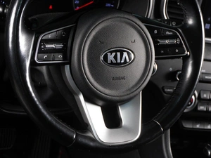 Внедорожник Kia Sportage 2021 года, 2199000 рублей, Красный Пахарь