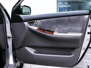 Седан Toyota Corolla 2001 года, 690000 рублей, Красноярск