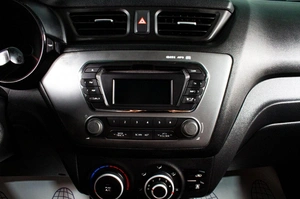 Хетчбэк Kia Rio 2013 года, 899000 рублей, Сургут