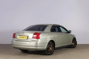 Седан Toyota Avensis 2005 года, 699000 рублей, Новосибирск