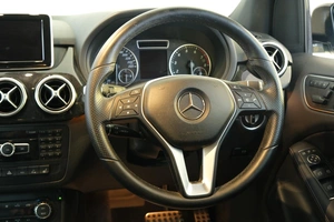 Хетчбэк Mercedes-benz B-класс 2012 года, 1299000 рублей, Омск
