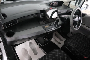 Минивэн Honda Freed 2010 года, 1099000 рублей, Омск