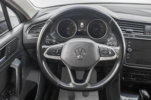 Внедорожник Volkswagen Tiguan 2021 года, 2499000 рублей, Барнаул