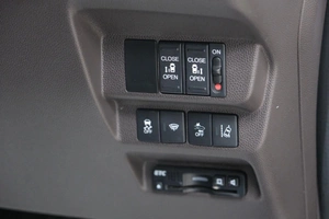 Минивэн Honda Freed 2017 года, 1729000 рублей, Омск