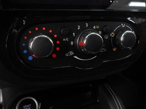 Внедорожник Renault Kaptur 2021 года, 1698000 рублей, Красный Пахарь