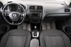 Седан Volkswagen Polo 2017 года, 999000 рублей, Красноярск