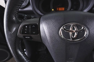Внедорожник Toyota RAV4 2011 года, 1699000 рублей, Пермь
