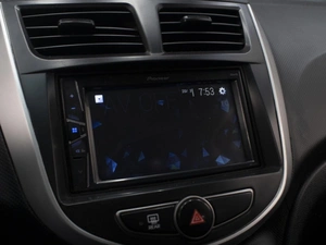 Седан Hyundai Solaris 2016 года, 830000 рублей, Омск