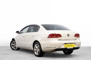 Седан Volkswagen Passat 2011 года, 999000 рублей, Барнаул
