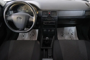 Седан ВАЗ (LADA) Priora 2007 года, 389000 рублей, Омск