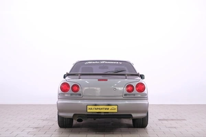 Седан Nissan Skyline 1988 года, 639000 рублей, Омск