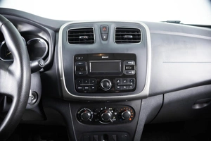 Седан Renault Logan 2017 года, 779000 рублей, Пермь