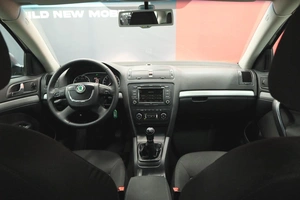 Хэтчбек Skoda Octavia 2011 года, 900000 рублей, Курск