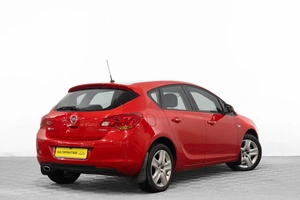Хетчбэк Opel Astra 2012 года, 649000 рублей, Барнаул