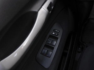 Хетчбэк Toyota Auris 2008 года, 749000 рублей, Саратов