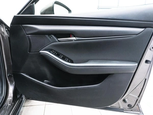 Хетчбэк Mazda 3 2021 года, 1500000 рублей, Красноярск