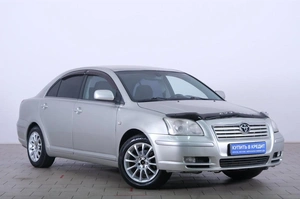Седан Toyota Avensis 2004 года, 749000 рублей, Омск