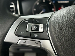 Внедорожник Volkswagen Touareg 2019 года, 4992000 рублей, Красноярск
