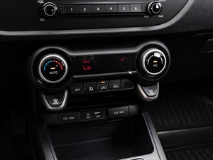 Хетчбэк Kia Rio X-Line 2018 года, 1649000 рублей, Краснодар