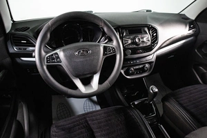 Седан ВАЗ (LADA) Vesta 2018 года, 959000 рублей, Сургут