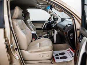 Внедорожник Toyota Land Cruiser Prado 2010 года, 2650000 рублей, Красноярск