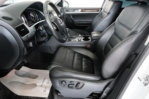 Внедорожник Volkswagen Touareg 2014 года, 2349000 рублей, Омск