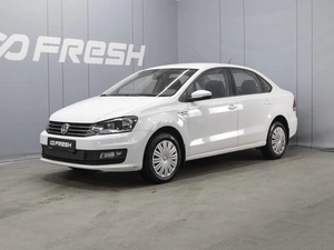 Седан Volkswagen Polo 2017 года, 950000 рублей, Омск