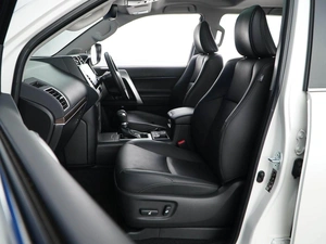 Внедорожник Toyota Land Cruiser Prado 2021 года, 5599777 рублей, Москва